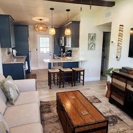 Bali Bungalow - Downtown Коко Бийч Екстериор снимка